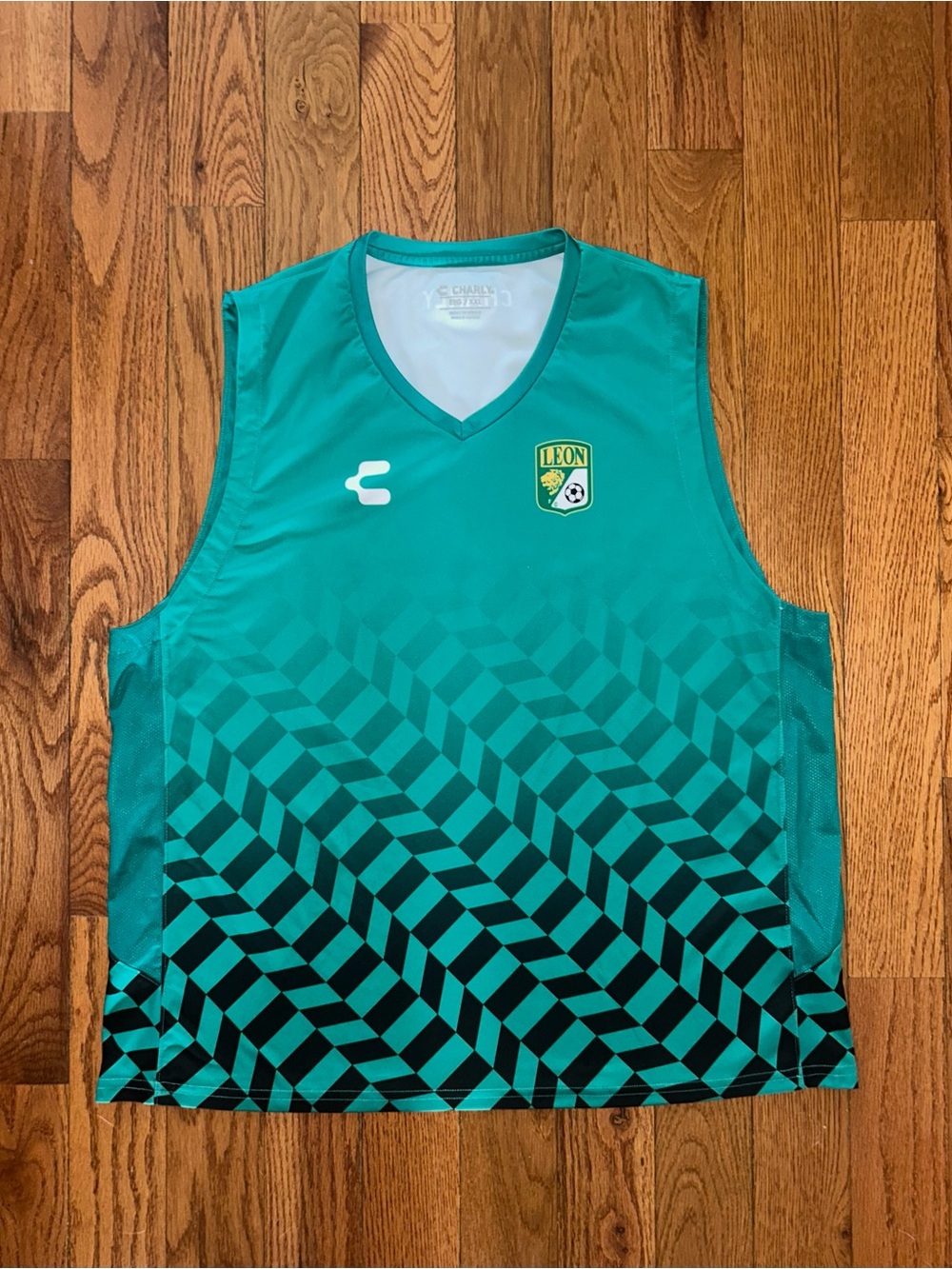 Club Leon Charly Sleeveless Training Jersey Size 2XL